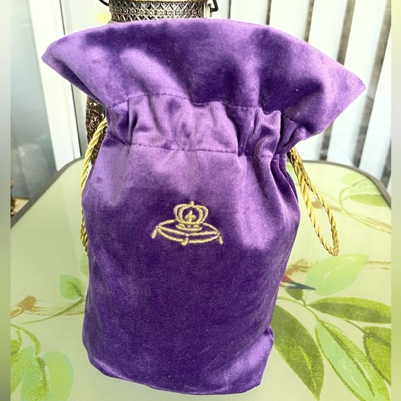Crown 18 Velvety Gold Drawstring Storage Bag - Picture 2 of 7